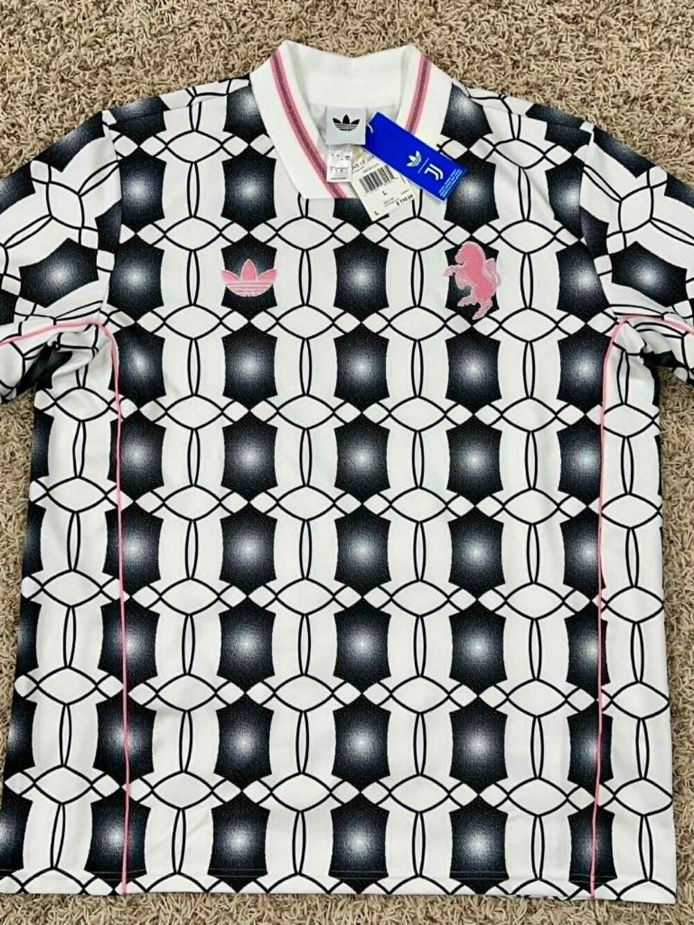 Adidas Juventus Turin LFSTLR Men’s Soccer Jersey JM9447, Size Large (New)